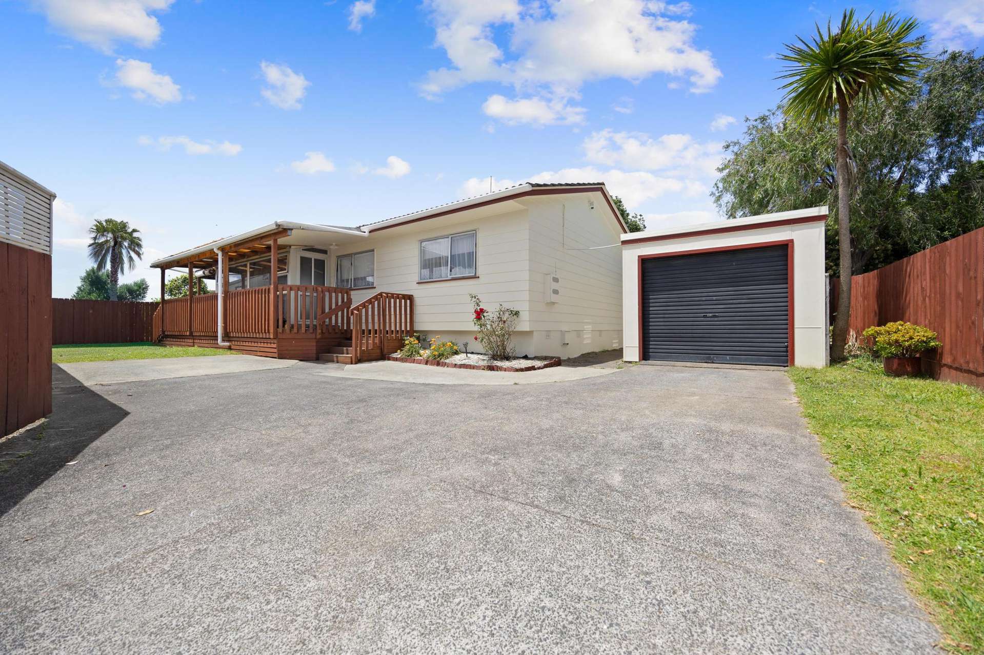 1/22 Bundena Place Clendon Park_0