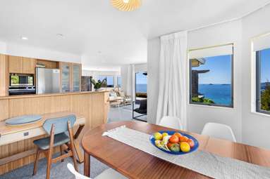 1692E Wainui Road_4