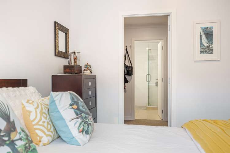 42 Eaves Bush Parade Orewa_10