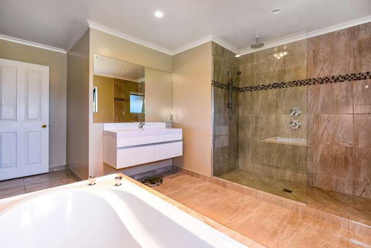 1495 Telegraph Road Darfield_17