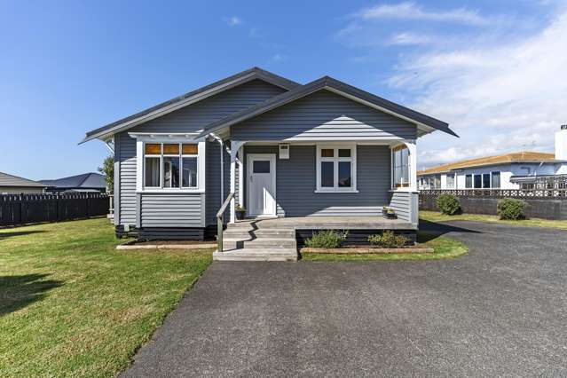 Charming Bungalow - First Home Magic!