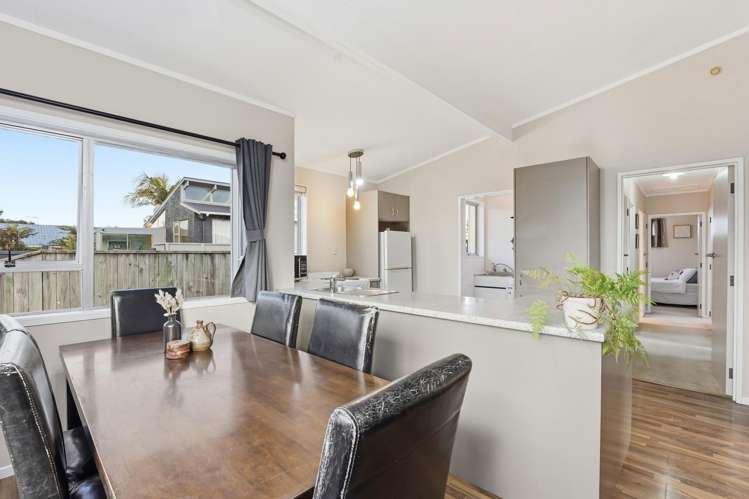 83 Devon Road Springvale_2