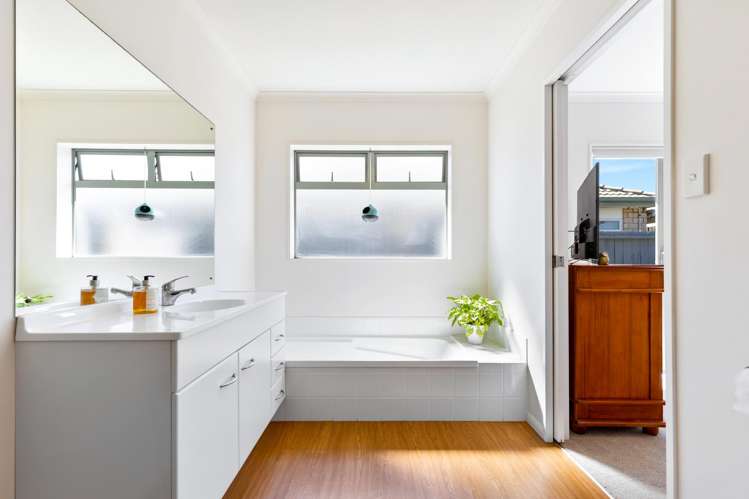 19 Francis Skinner Place Orewa_14