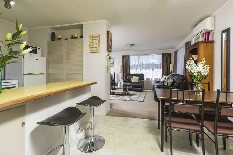 26 Zita Maria Drive Massey_7