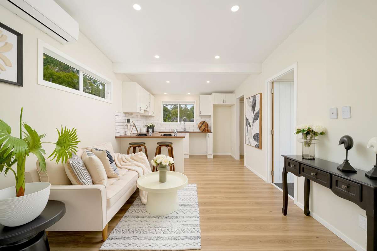 3/176 Henderson Valley Road_2