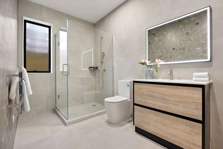 4 Bremner Ridge Street Flat Bush_32