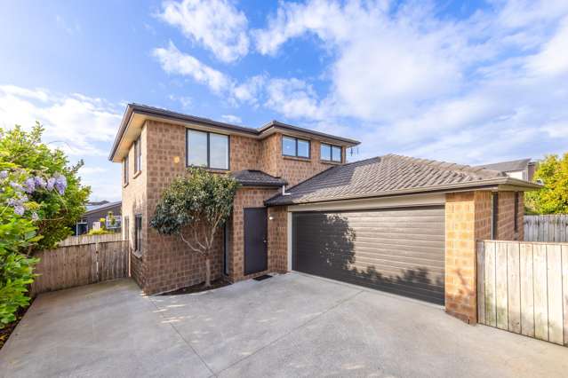 Location and Low Maintenance Living in Orewa