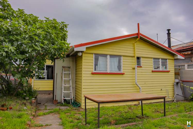 21 Thompson Street Greymouth_4