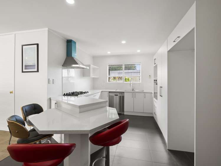 14 Coromandel Crescent Mairangi Bay_12