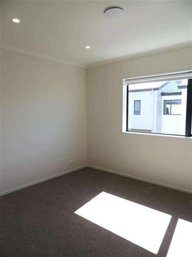 27 Pencaitland Drive Flat Bush_3