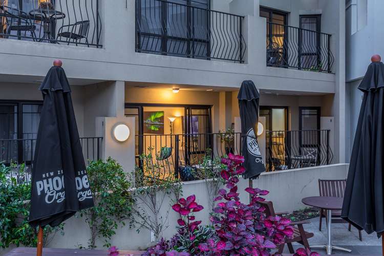 1a/77 Fort Street Auckland Central_12