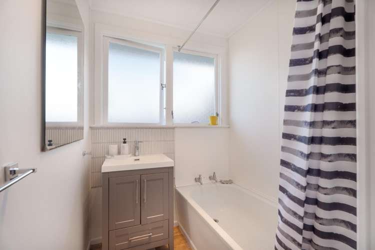 11 Arene Grove Titahi Bay_9