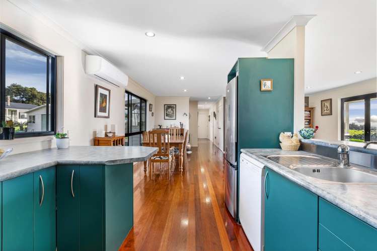 818 Horseshoe Bush Road Waitoki_13