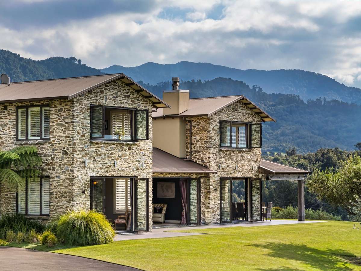 265A Hot Springs Road_0