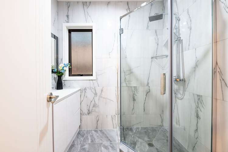 17 Hakinakina Drive Flat Bush_9