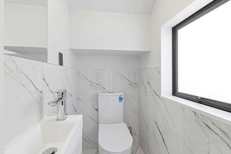 8c Kent Road Manurewa_11