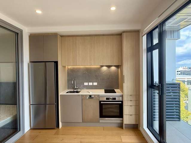 416/9 Madeira Lane 1672_1
