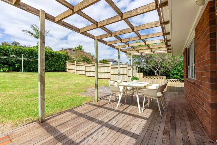 1 Phillip Parade Forrest Hill_19