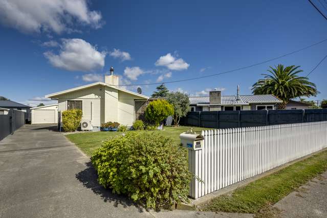 167 Riverbend Road Onekawa_2