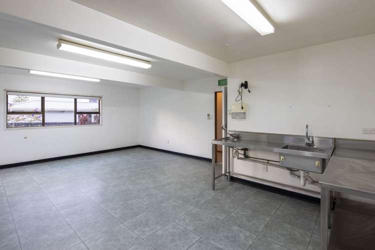 18 Pine Avenue Henderson_9