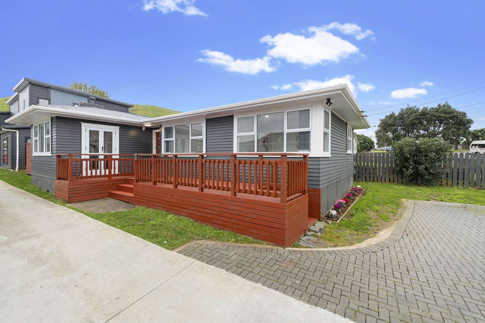 84 Mountain Road Mangere Bridge_0