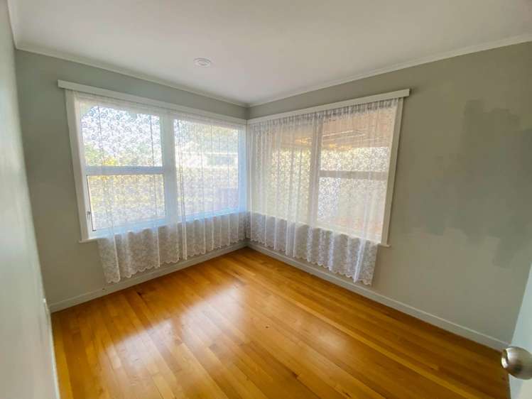 9 Malcolm Place Mangere East_4