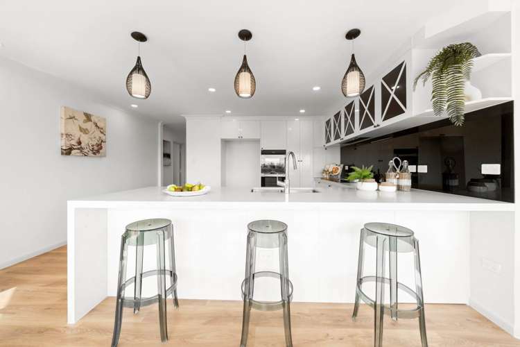 216 Whitford Road Shamrock Park_12