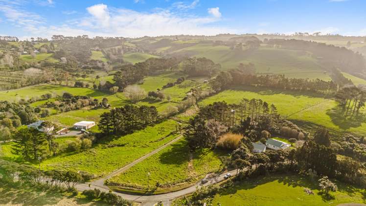 276 Taiapa Road Muriwai_31