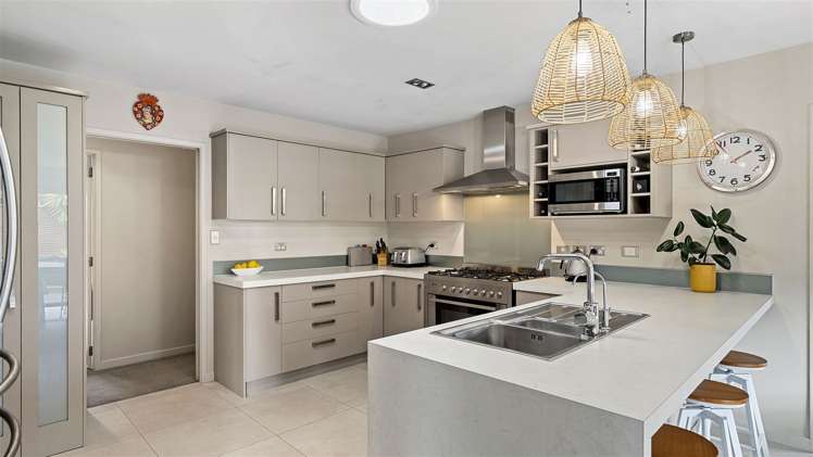 32 Tomika Crescent Papamoa_4