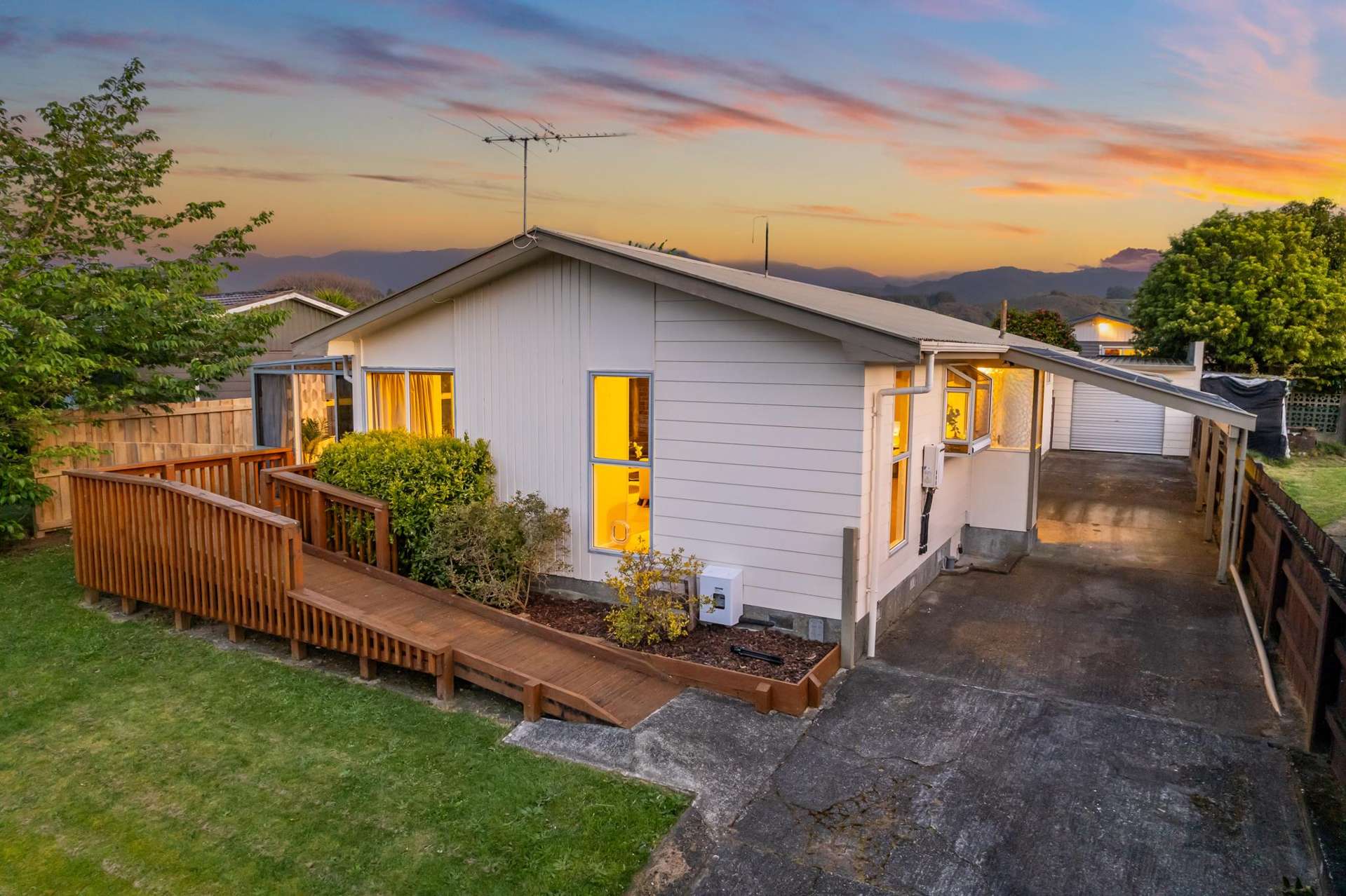 44 California Drive Totara Park_0