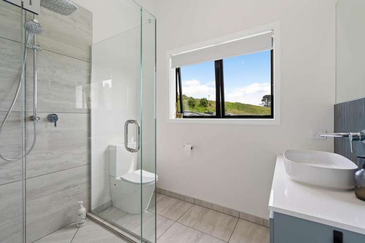 49 Honey Road Waiuku_24