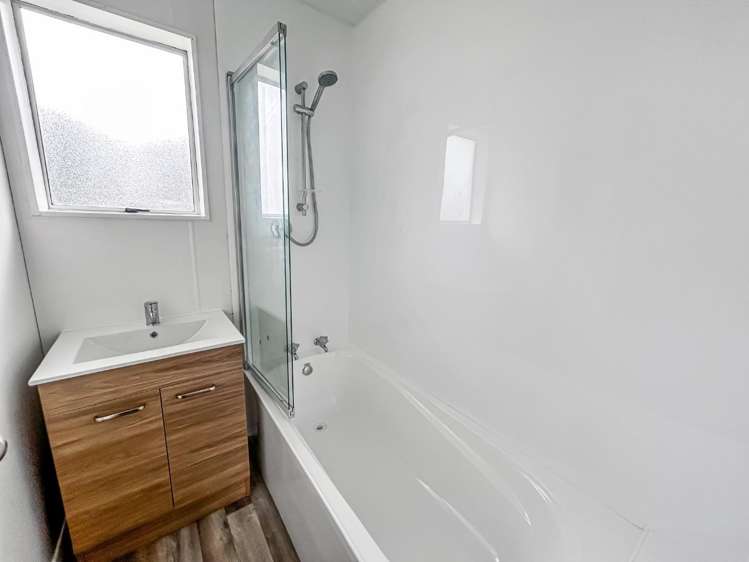 20 Strathmore Avenue 10516_7