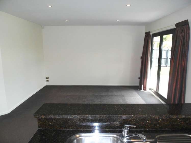 12 Len Hale Place Parklands_13