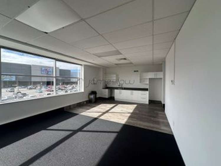 2A/15 Osterley Way Manukau_5