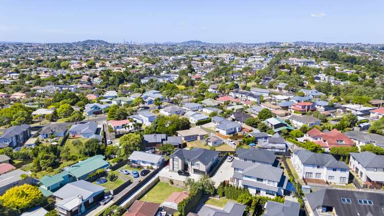 16 Armagh Road Blockhouse Bay_21