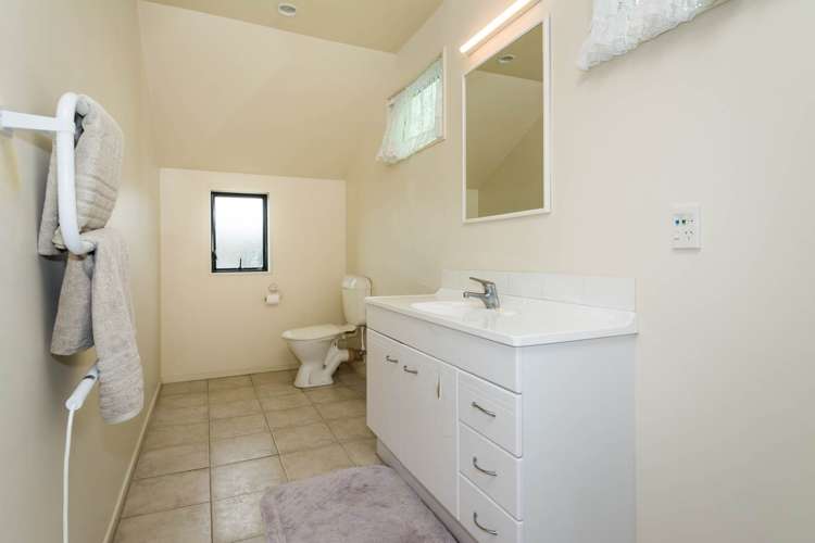 75 Girrahween Drive Totara Vale_12