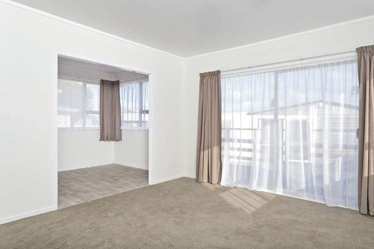 176 Mahia Road Wattle Downs_7