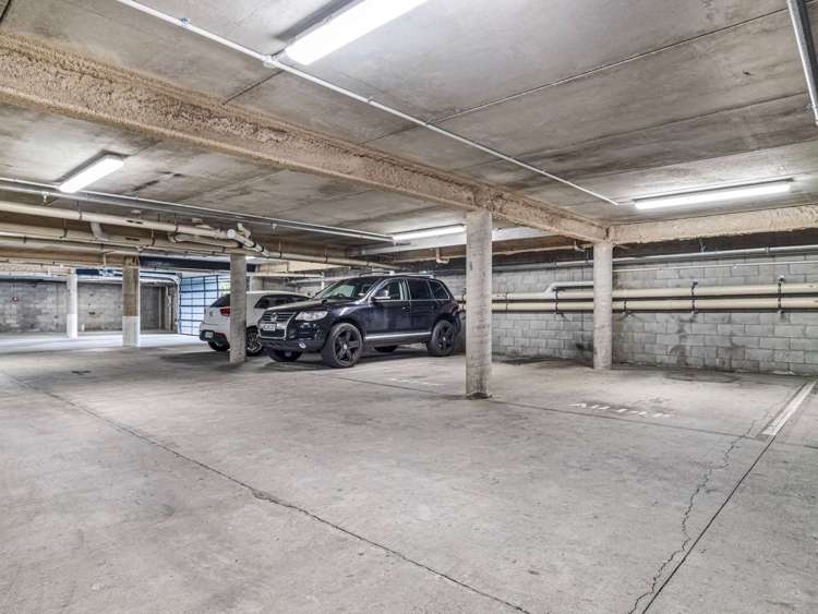 14F 30 Westward Ho Glen Eden_12