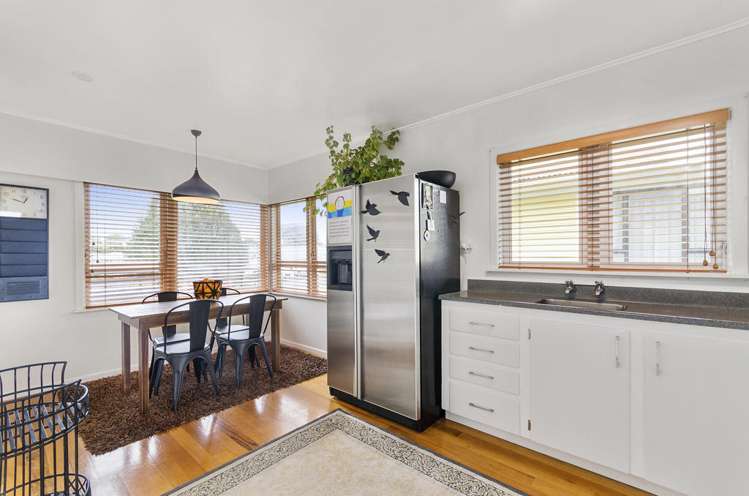 26 Montmere Avenue Te Atatu Peninsula_7