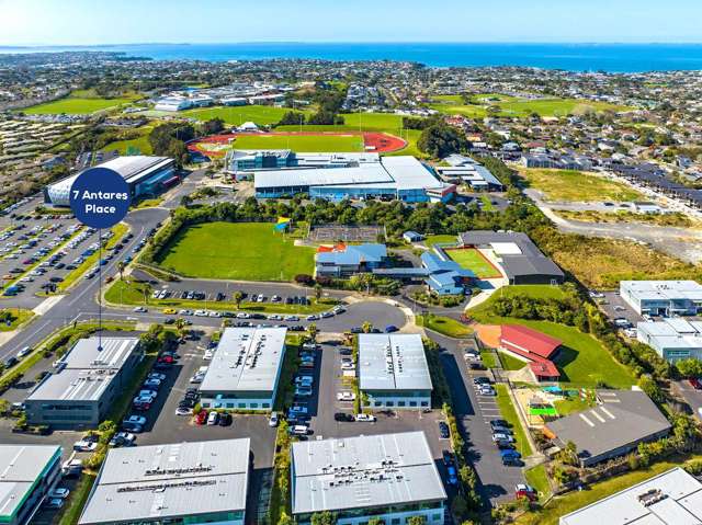 Unit B/7 Antares Place Albany_2