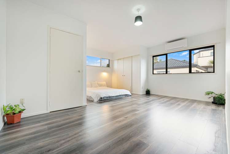 8 Riverview Road New Lynn_5