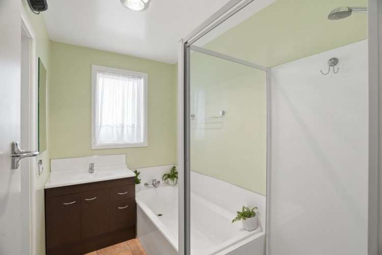 37 Dunstan Crescent Hornby_15