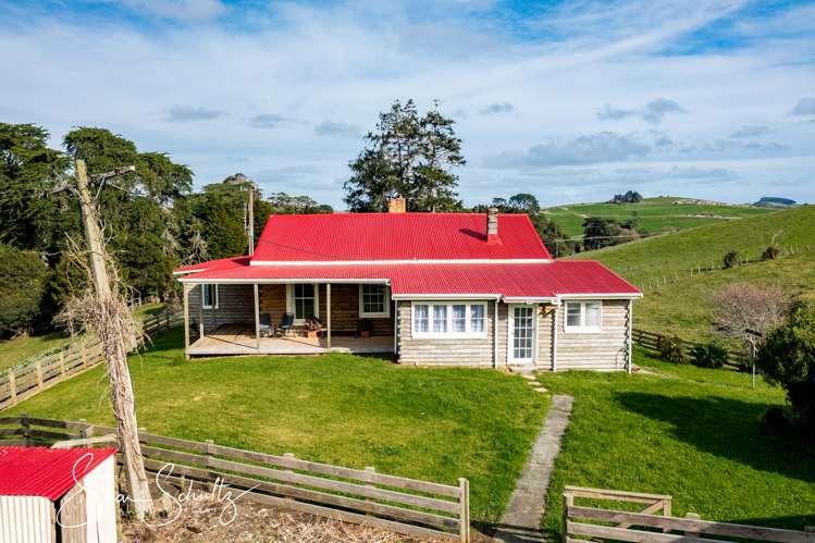 1 Kirk Road Maungaturoto_19