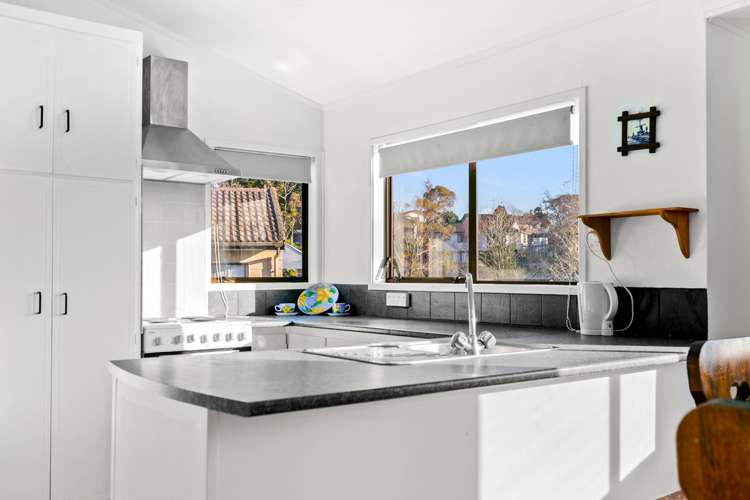 26 Adam Sunde Place Glen Eden_5