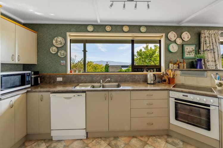 13 Lanes Road Bridge Hill_6