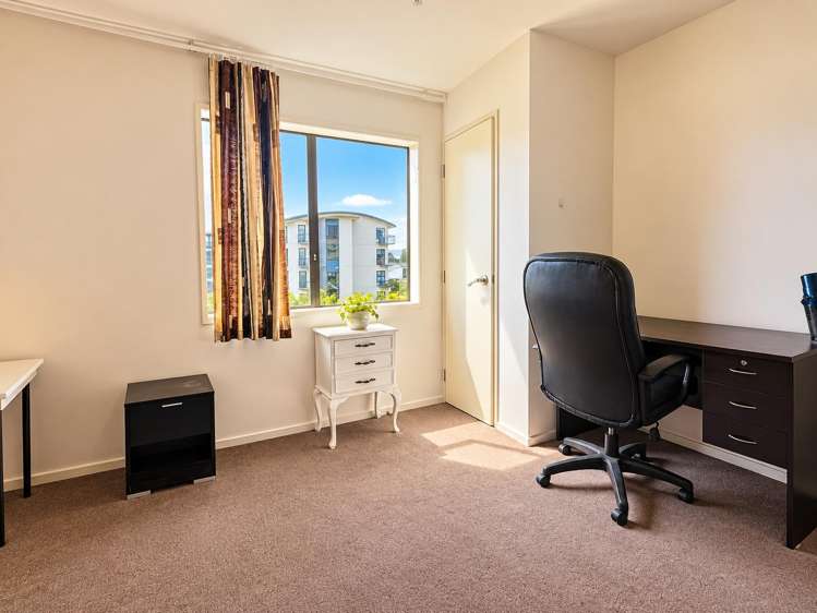 5L/17 Crown Lynn Place New Lynn_7