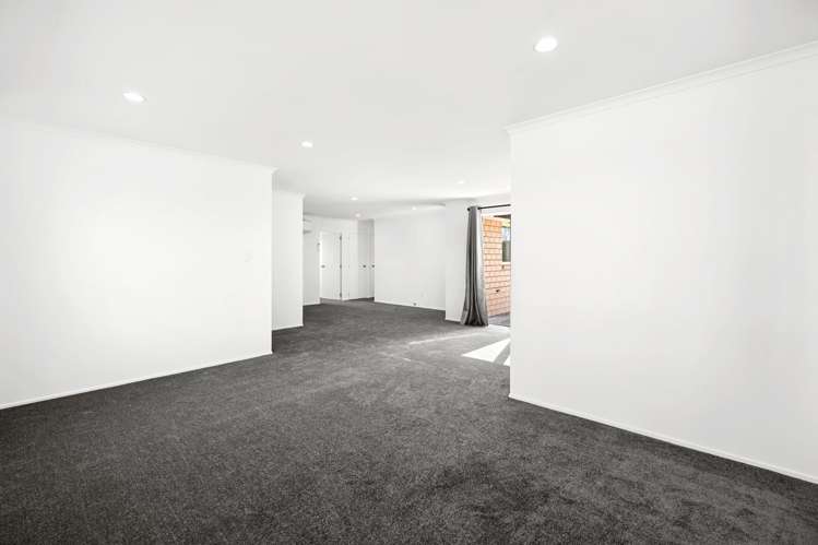 11 Chancery Close Hamilton East_16
