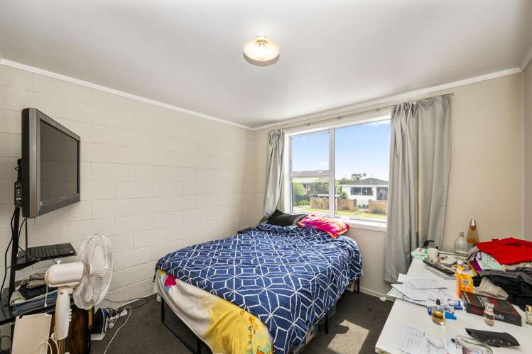 1 Lydia Avenue Northcote_12