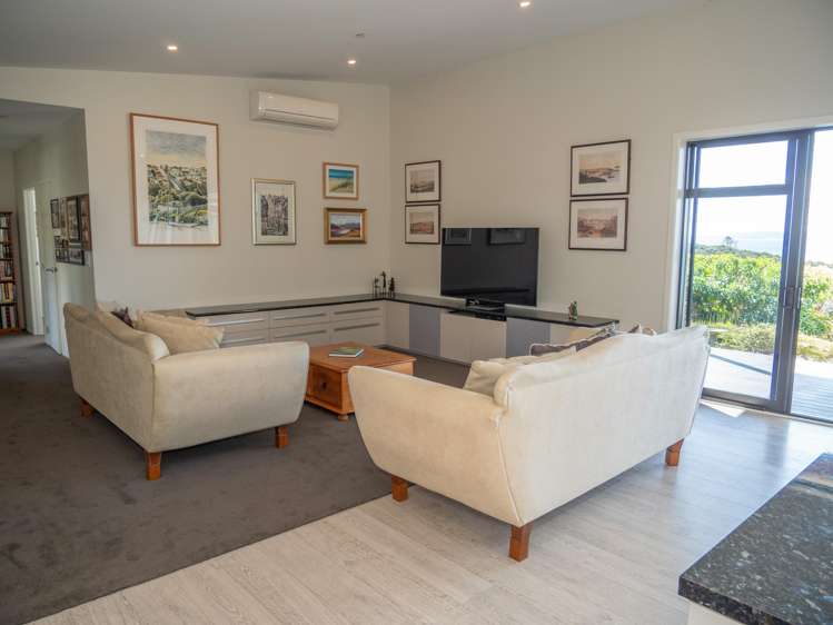 6 Sunrise Place Cable Bay_9