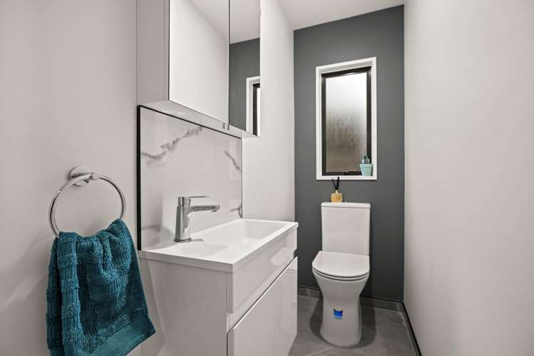 2/64A Cutts Road Russley_10